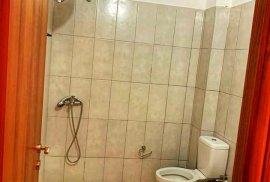 Jepet me qira një super apartament me garazh, Location