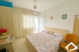 Shitet Apartament sip 95m2 , Πώληση