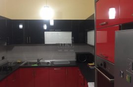 Shitet Apartament 2+1, Tek ProFarma, Πώληση