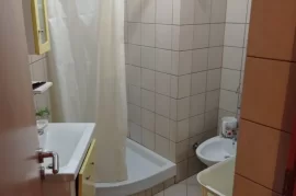 Apartament 2+1 me qira ne zonen e Laprakes, Ενοικίαση