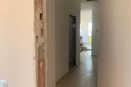 Shitet Super Apartament 3+1 me Hipoteke.. NE SELIT, Πώληση