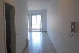 Shitet Apartament 3+1+2+2, Venta