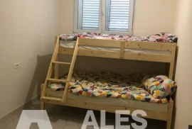 Ofrohet Apartament 2+1 per Qira, prane Pallatit te, Miete