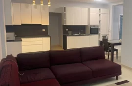 Jepet me Qera Apartament 2+1 pazari ri, Qera