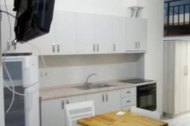 Shitet Apartament 1+1 5  maj, Πώληση