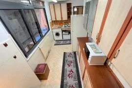 Jepet me qera apartament 2+1, Ενοικίαση