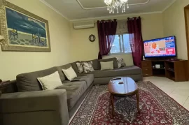 Jepet me qera apartament 2+1, Ενοικίαση