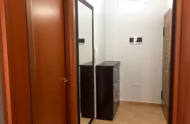 Jepet me qera apartament 1+1, Ενοικίαση