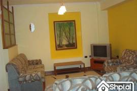 Jepet apartament 2+1 me qera, Alquiler