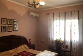 Jepet me qera  apartament 2+1 pranë “Zogut të Zi, Qera