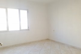 Shitet Apartament 3+1+2 ballkone dhe 1 garazh , Shitje