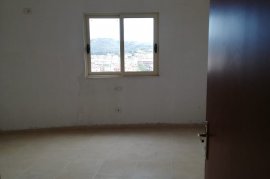 SHITET APARTAMENT 2+1 NË LAGJEN LONI DHAMO, LUSHNJ, Sale