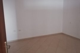 SHITET APARTAMENT 2+1 NË LAGJEN LONI DHAMO, LUSHNJ, Eladás