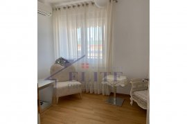  Jepet apartament me qira  2+1, Ενοικίαση