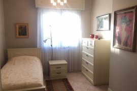 APARTAMENT2+1+2 PER QIRA ,SHESHI SKENDERBEJ , Bérlés