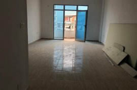 SHITEN APARTAMENTE NË LAGJEN KONGRESI, LUSHNJE, Sale