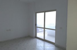 SHITET APARTAMENT NË LAGJEN KONGRESI, LUSHNJE, Eladás