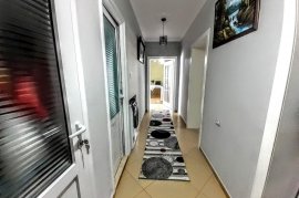 SHITET APARTAMENT 2+1 NË KORÇË, Venta