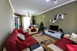 SHITET APARTAMENT 2+1 NË KORÇË, Πώληση