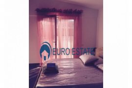 Tirane, jap me qera apartament 4+1,900 Euro Liqeni, Bérlés