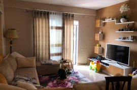 Tek Rruga E Kosovareve Shitet Apartament 2+1, Venta