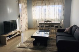  rruga Hamdi Sina jepet me qira apartament 1+1, Huren