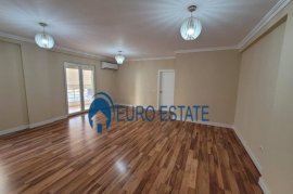 Tirane, shes apartament 2+1, 78.500 Euro Yzberisht, Venta