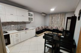 Jepet Me Qera Apartamenti 2+1 Tek 21 dhjetori., Sale