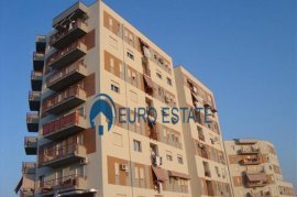 Tirane, shes apartament 1+1, 68.800 Euro Ish Park, Venta