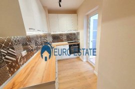 Tirane shes apartament 2+1, 175.000 Euro Ekspozita, Venta
