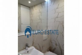 Tirane, jap me qera zyre, 87 m² 800 Euro Qender, Alquiler