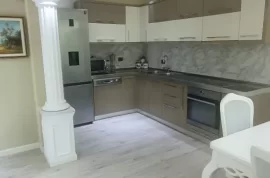 Jepet me qira apartament 3+1... Ne Bllok...!!, Ενοικίαση