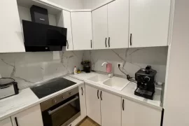 Apartament ne shitje, Venta