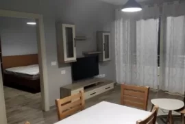 Jepet me qera apartament 1+1, Ενοικίαση