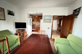 Apartament 3+1 në shitje pranë ‘’Rrugës së Elbasan, Eladás