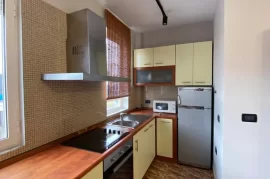 Apartament 1+1 me qira, Rruga Kavajes, Tirane!!, Qera