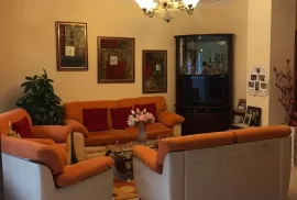 Apartament ne shitje, Venta