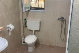 Apartament ne shitje, Sale