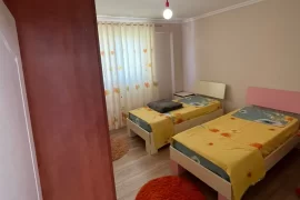 Apartament ne shitje, Πώληση