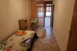 Jepet me qera apartament  3+1, Alquiler