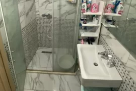 Apartament ne shitje, Eladás