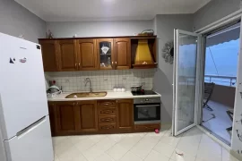 Apartament ne shitje, Sale